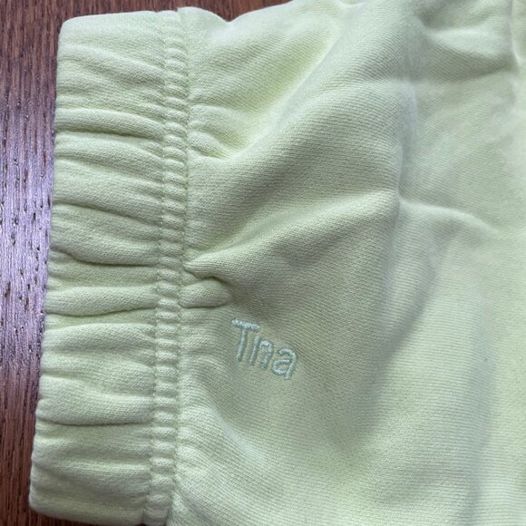 Aritzia TNA Shorts COZY Fleece Green 2XS - Picture 4 of 4